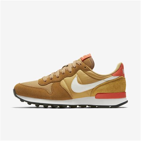 Nike Internationalist Women's Shoe. Nike.com.